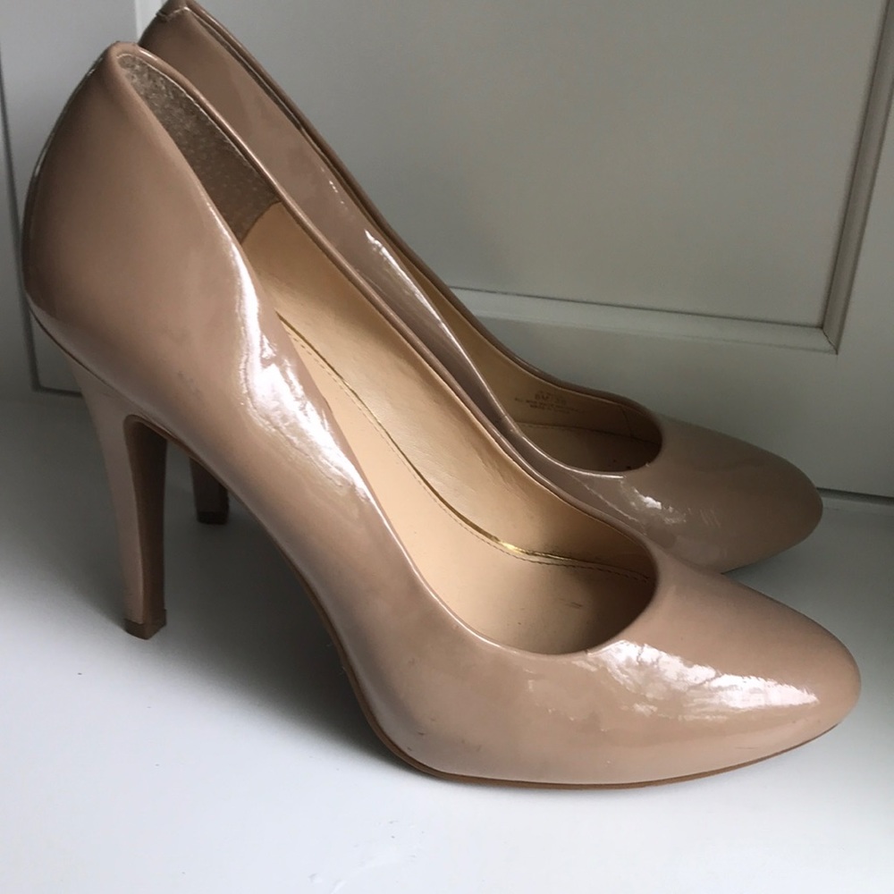 Jessica Simpson Nude Pumps / Heels